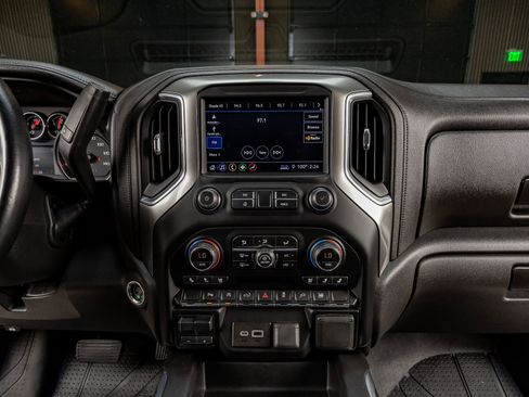 Used 2019 Chevrolet Silverado 1500 LTZ w/ LTZ Texas Edition image 24