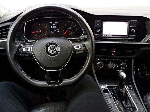 Used 2021 Volkswagen Jetta SE w/ SE Cold Weather Package FWD image 17