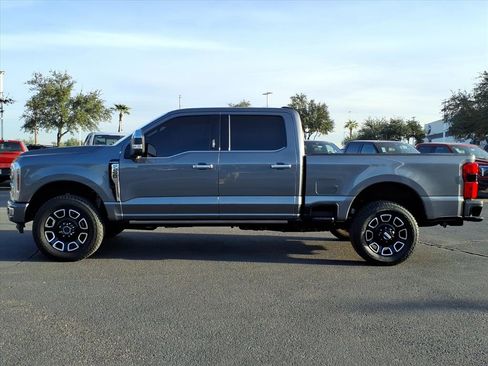 Used 2024 Ford F250 Platinum image 2