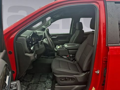 Used 2025 Chevrolet Silverado 1500 LT w/ Z71 Off-Road Package image 10