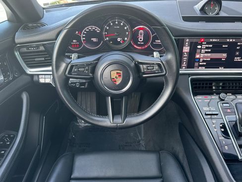 Certified 2021 Porsche Panamera image 14