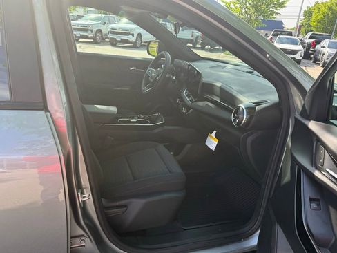Used 2026 Chevrolet Equinox LT AWD/4WD image 15