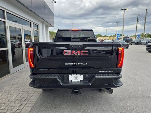New 2026 GMC Sierra 2500 Denali w/ Denali Reserve Package image 8
