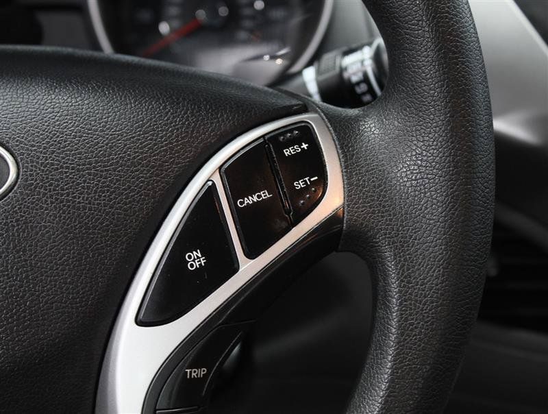 Used 2013 Hyundai Elantra GLS FWD image 13