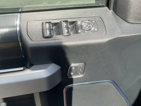 Used 2018 Ford F150 Lariat w/ Equipment Group 502A Luxury AWD/4WD image 27
