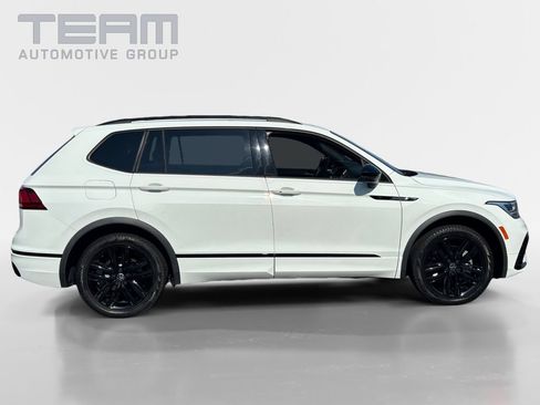 Used 2022 Volkswagen Tiguan SE R-Line FWD image 8