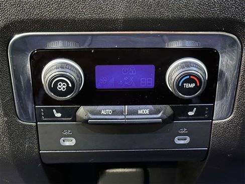 Used 2023 Chevrolet Tahoe LT w/ Luxury Package image 21