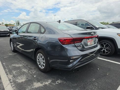 Certified 2021 Kia Forte Sedan FWD image 12