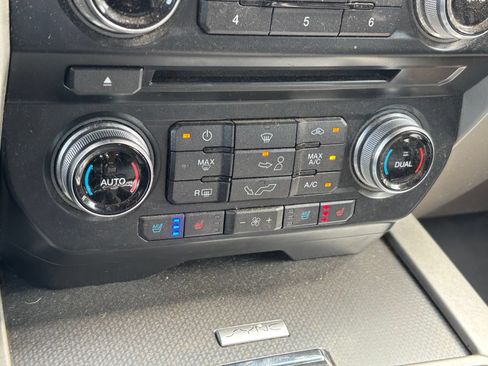 Used 2016 Ford F150 Lariat AWD/4WD image 8