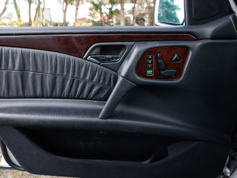 Used 1998 Mercedes-Benz E 320 E320 4DR SEDAN image 36