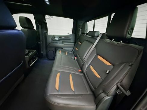 Used 2024 GMC Sierra 1500 AT4 w/ Technology Package image 29