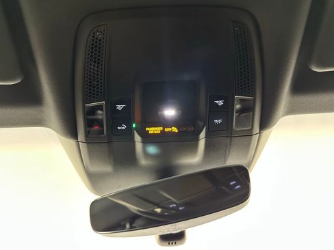 Used 2024 Porsche Taycan 4S w/ Premium Package image 38