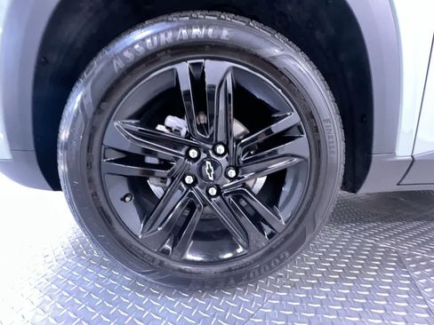 Used 2024 Chevrolet Trax ACTIV w/ Sunroof Package FWD image 10
