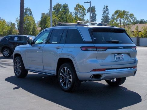 Used 2024 Jeep Grand Cherokee Overland w/ Luxury Tech Group IV AWD/4WD image 7