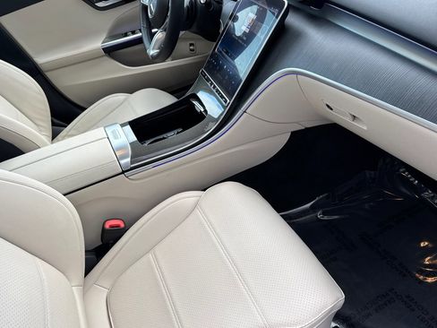 Certified 2023 Mercedes-Benz C 300 4MATIC Sedan image 33