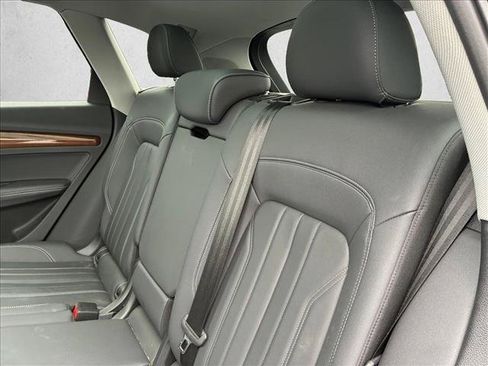 Used 2023 Audi Q5 2.0T Premium Plus w/ Premium Plus Package AWD/4WD image 14