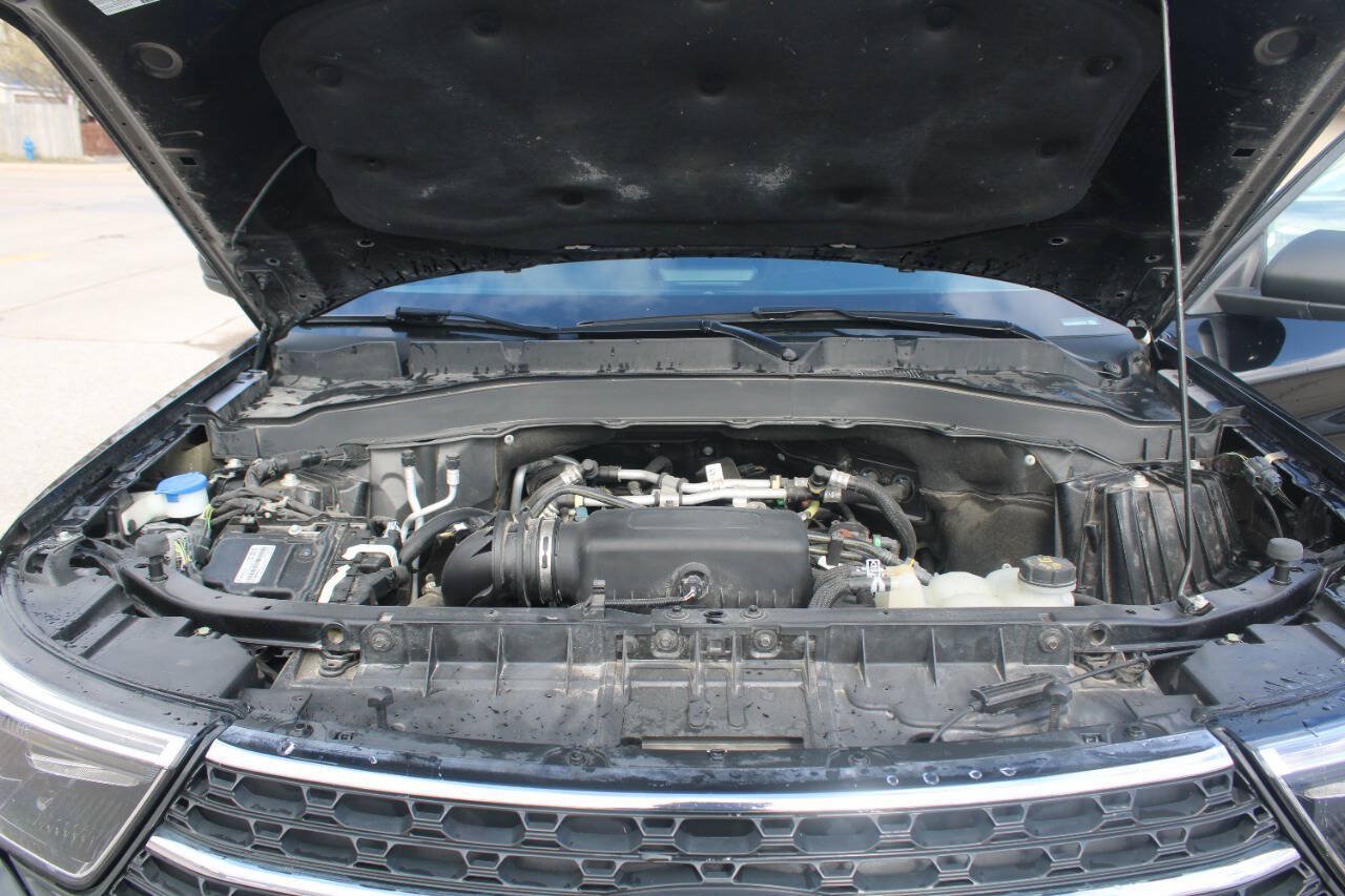 Used 2022 Ford Explorer XLT AWD/4WD image 23