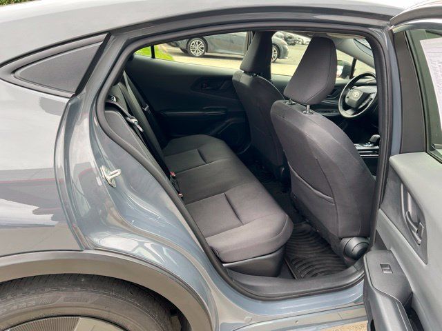 Used 2025 Toyota Prius LE FWD image 32