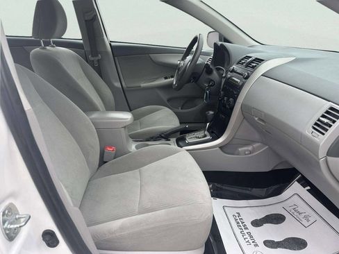 Used 2010 Toyota Corolla LE image 19