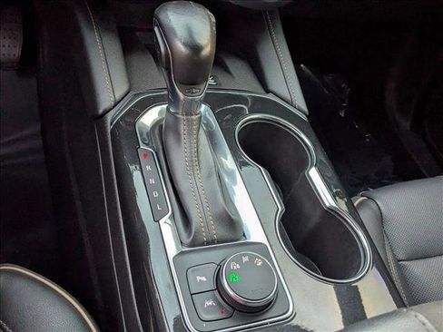 Used 2019 Chevrolet Blazer Premier w/ Sun and Wheels Package image 12