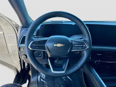 Used 2025 Chevrolet Tahoe LS image 11