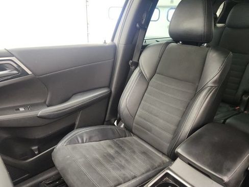 Used 2022 Mitsubishi Outlander SE FWD image 15