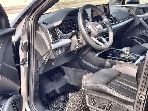 Used 2024 Audi Q5 2.0T Premium Plus image 3