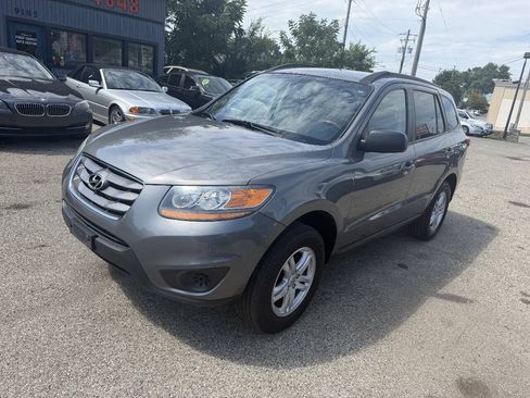 Used 2010 Hyundai Santa Fe GLS FWD image 1