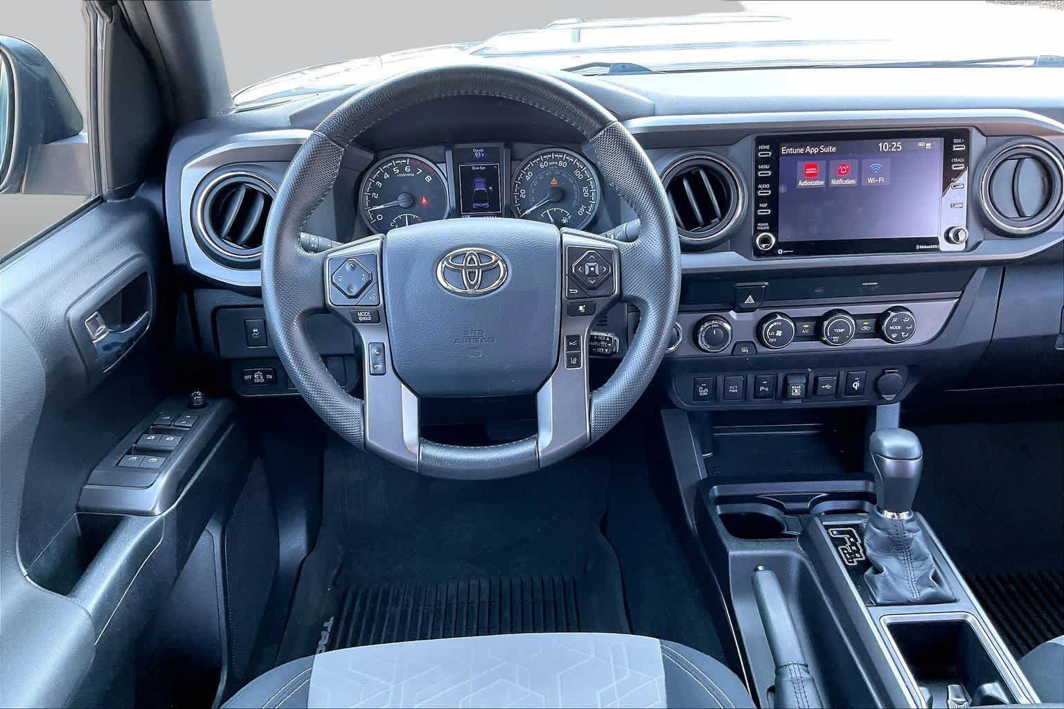 Used 2020 Toyota Tacoma TRD Sport w/ Technology Package AWD/4WD image 7