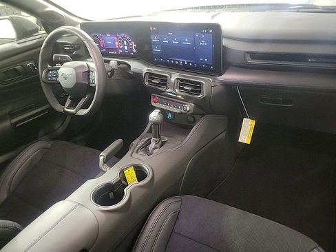 Used 2025 Ford Mustang Dark Horse image 23