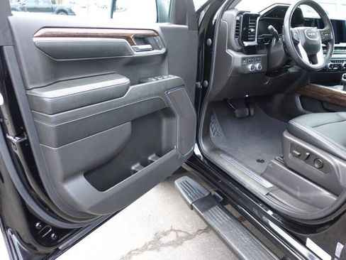 Used 2024 GMC Sierra 1500 Elevation AWD/4WD image 17