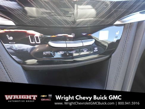 Used 2025 Cadillac XT6 Premium Luxury image 21