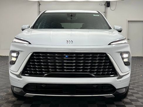 New 2026 Buick Enclave Avenir image 18