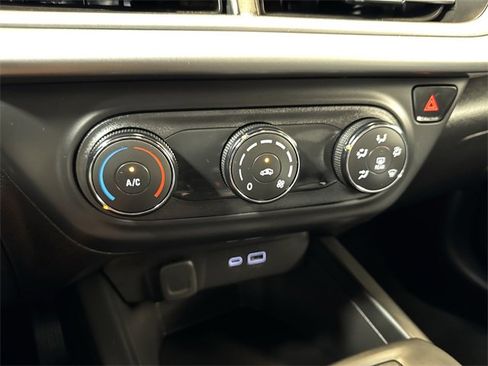 Certified 2025 Chevrolet Trax LS image 18