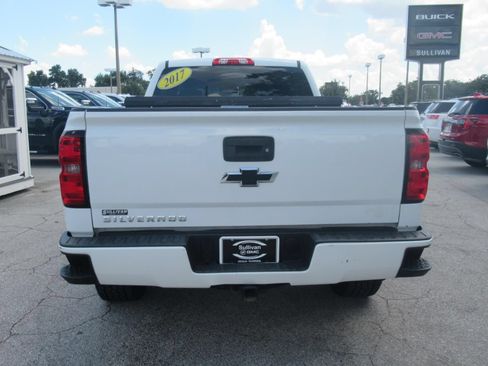 Used 2017 Chevrolet Silverado 1500 Custom w/ Custom Convenience Package RWD image 6