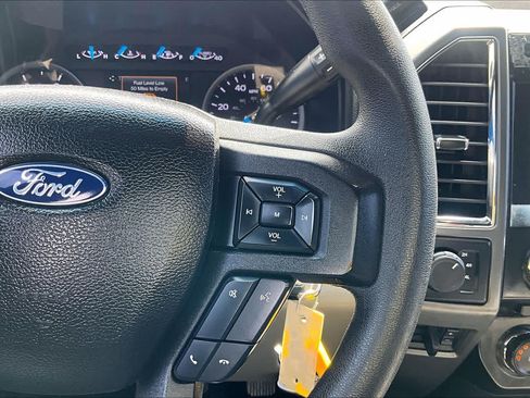 Used 2017 Ford F250 XLT w/ XLT Premium Package AWD/4WD image 24