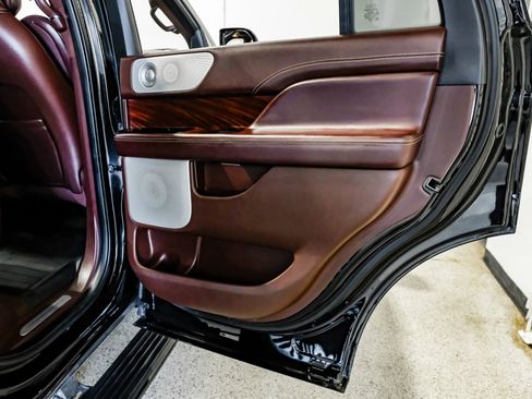 Used 2018 Lincoln Navigator Black Label image 65