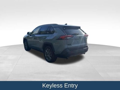 Used 2021 Toyota RAV4 XLE Premium FWD image 6
