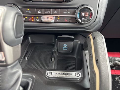 New 2025 Ford Bronco Badlands image 19