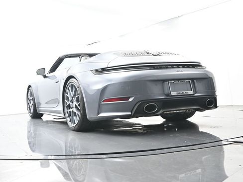 Used 2026 Porsche 911 Carrera T RWD image 59