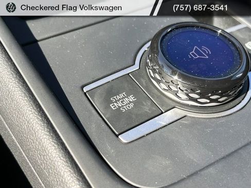 New 2026 Volkswagen Tiguan SE R-Line image 43