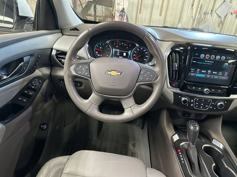 Used 2019 Chevrolet Traverse Premier AWD/4WD image 17