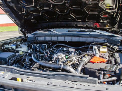 Used 2022 Ford Bronco Black Diamond image 12