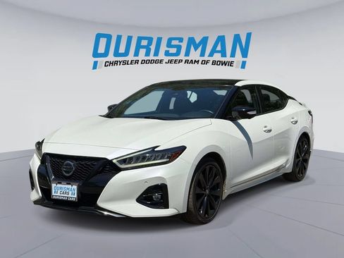Used 2022 Nissan Maxima SR w/ Sport Mat Group FWD image 5