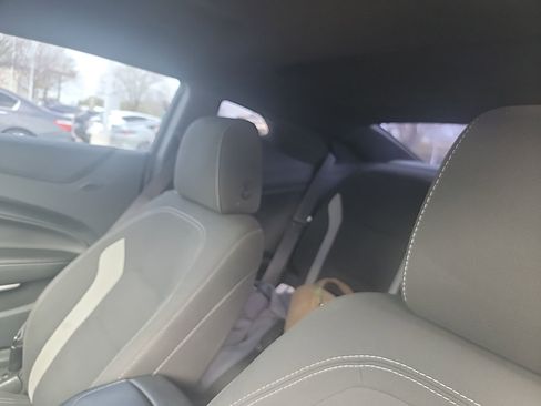Used 2018 Chevrolet Camaro LT image 7