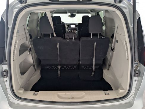 Certified 2023 Chrysler Voyager LX FWD image 23