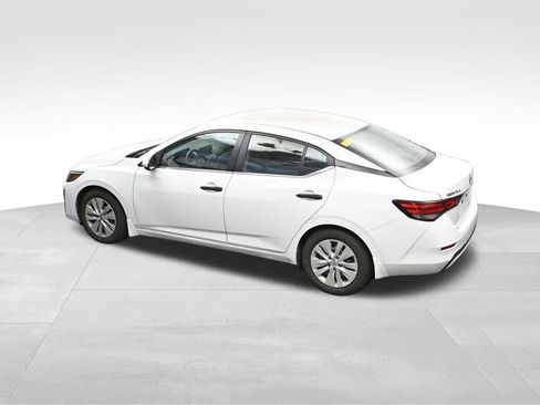 Used 2025 Nissan Sentra S FWD image 20
