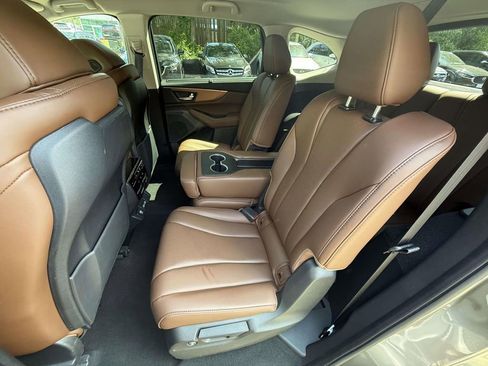 Used 2023 Acura MDX SH-AWD w/ Technology Package image 13