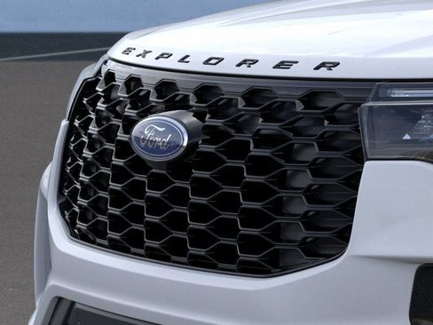 New 2026 Ford Explorer ST-Line w/ ST-Line Street Pack image 17