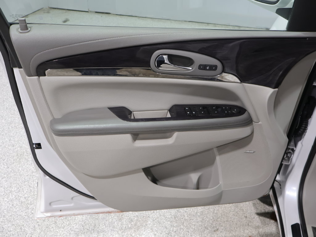 Used 2017 Buick Enclave Premium AWD/4WD image 10